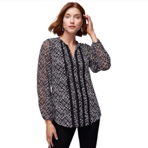 WHBM Women's Black and White Patterned Top